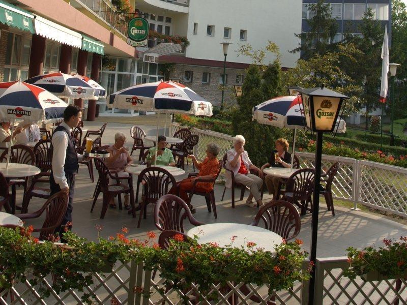 Hotel Nagyerdo Debrecen Exterior foto